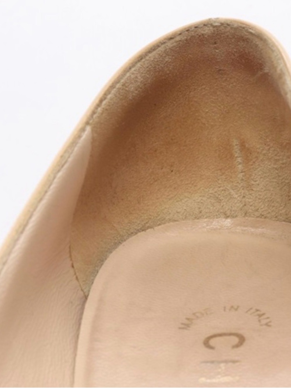 CHANEL Cream Pointed-Toe Leather Pumps with Bow and Gold CC - Picture 8 of 11